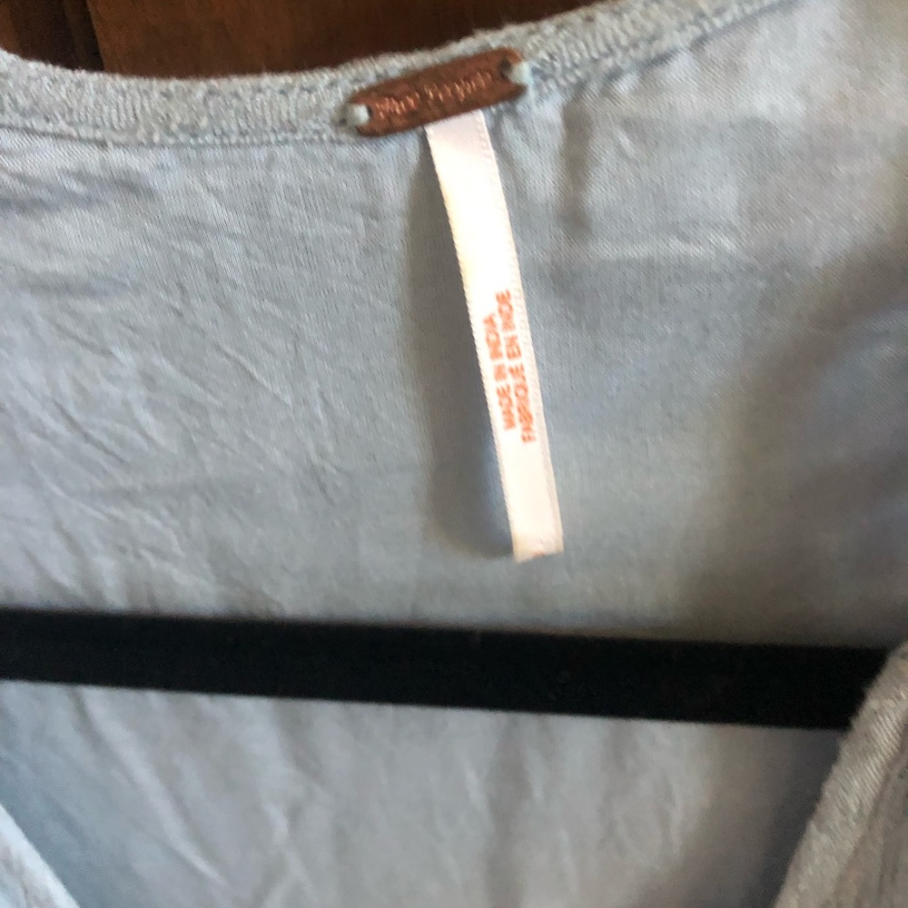 Adorable blue boho free people top!
